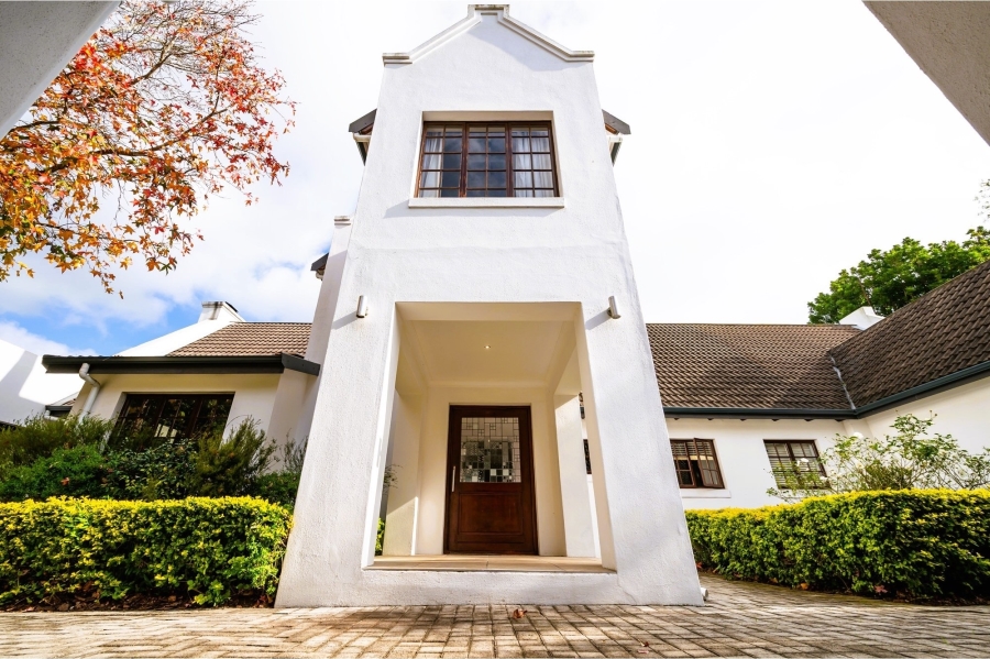 5 Bedroom Property for Sale in Theescombe Eastern Cape